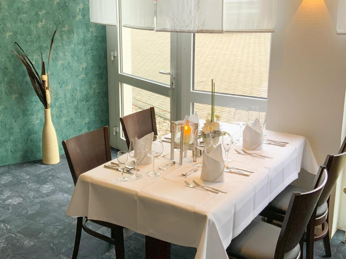 Heidehotel Lubast Exteriör bild
