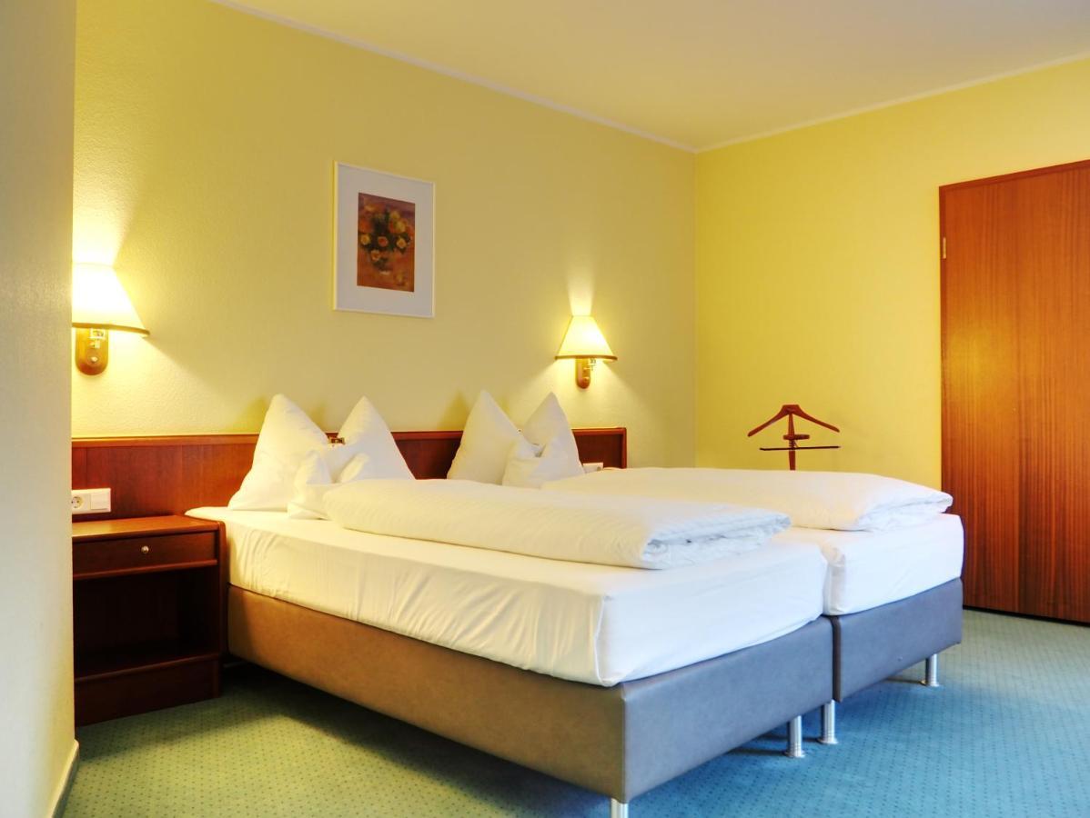 Heidehotel Lubast Exteriör bild