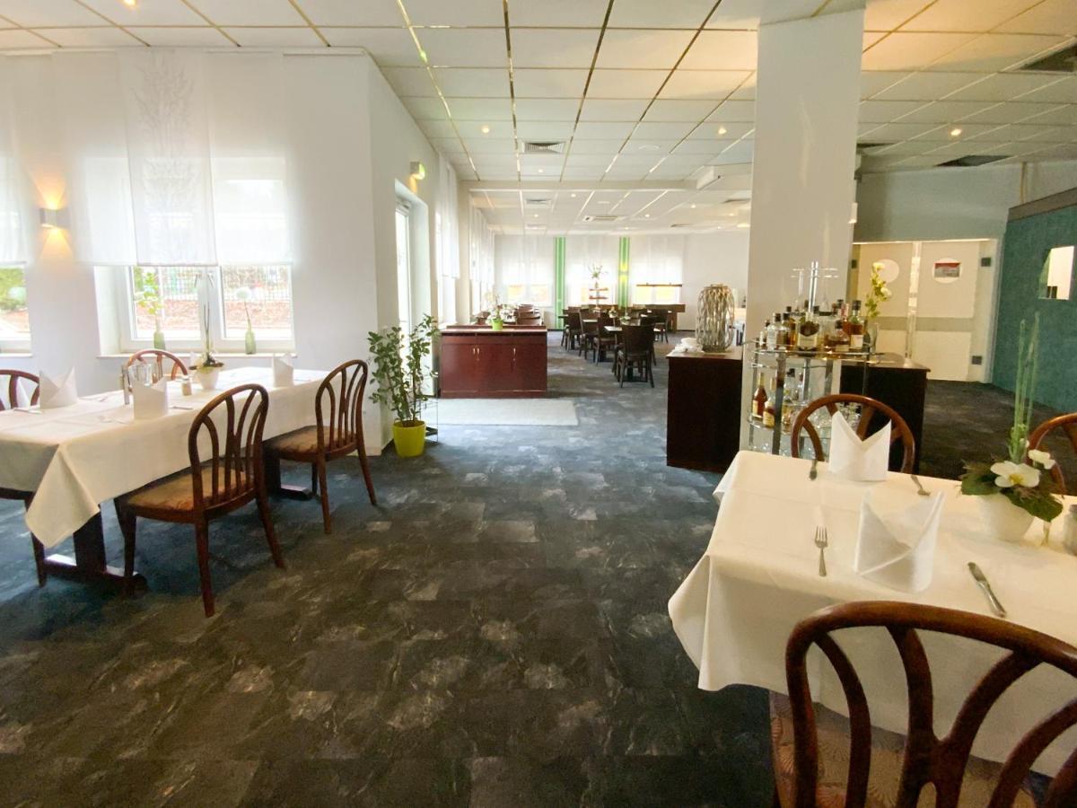 Heidehotel Lubast Exteriör bild