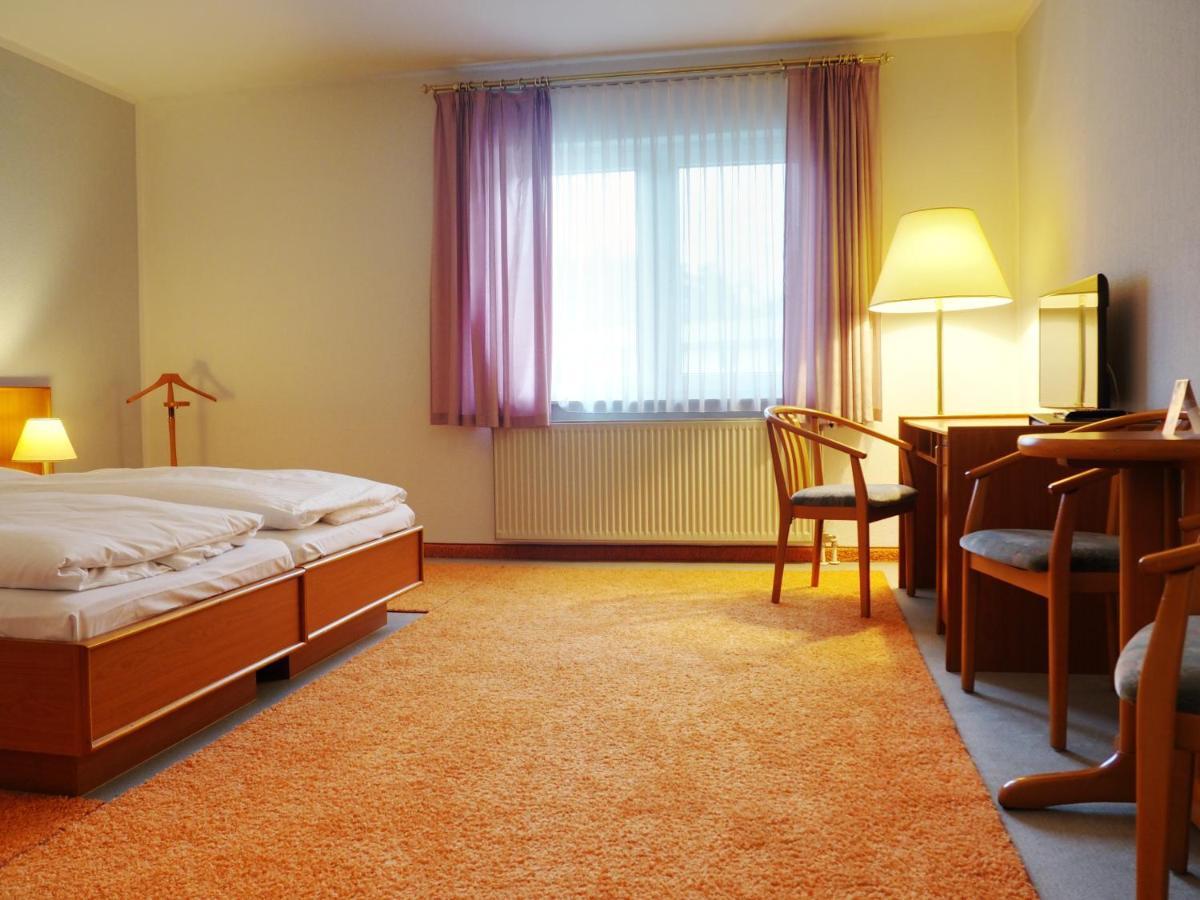 Heidehotel Lubast Exteriör bild