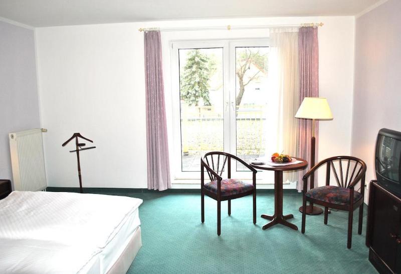 Heidehotel Lubast Exteriör bild